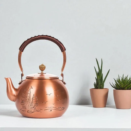 Théière en cuivre antique 1,5L – Motif bateau, bouilloire santé