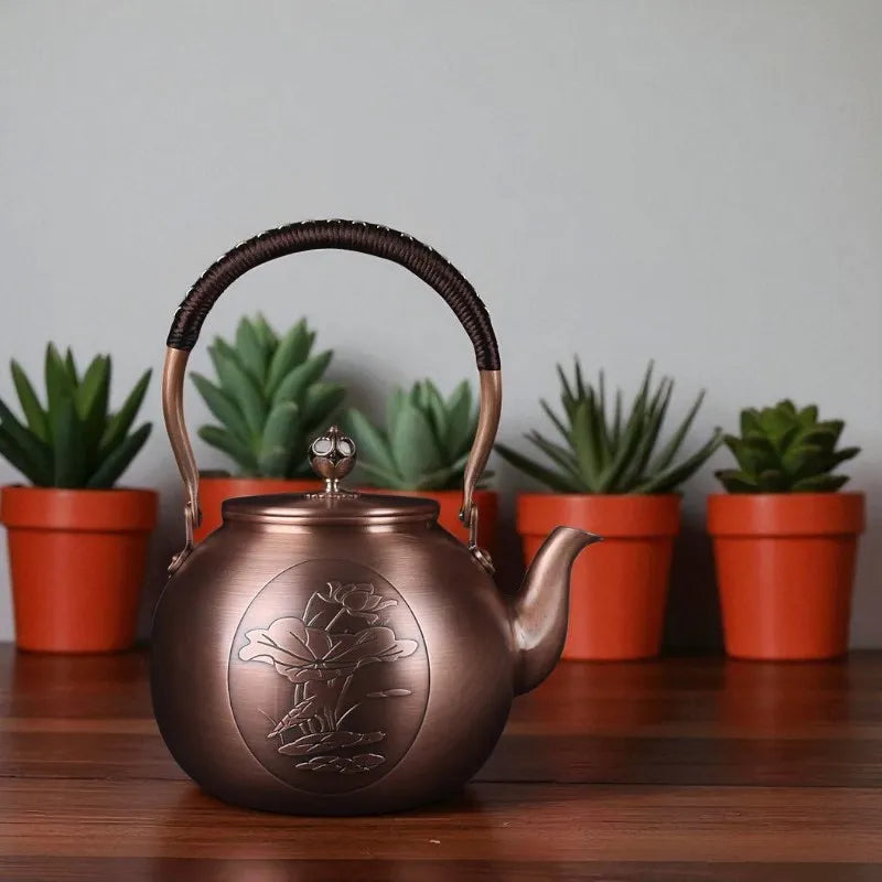Théière en cuivre violet 1,5L – Motif fleurs