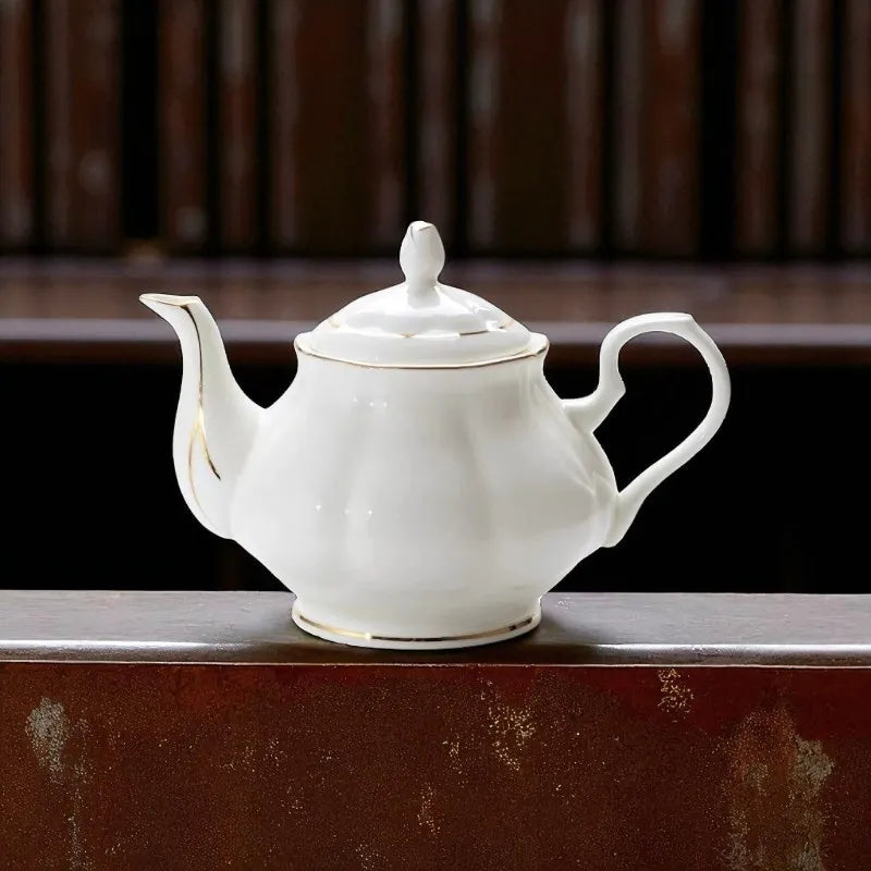 Théière en porcelaine blanche 800ML – Avec filtre